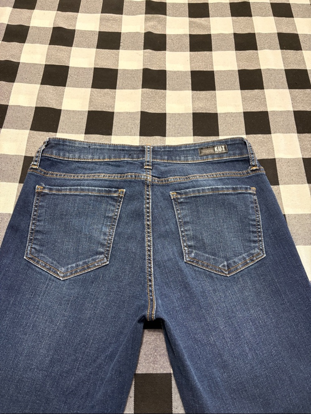 Kut From The Kloth Catherine Boyfriend Jeans Mid Rise Women Size 4 x 30 Stretch - Picture 10 of 14